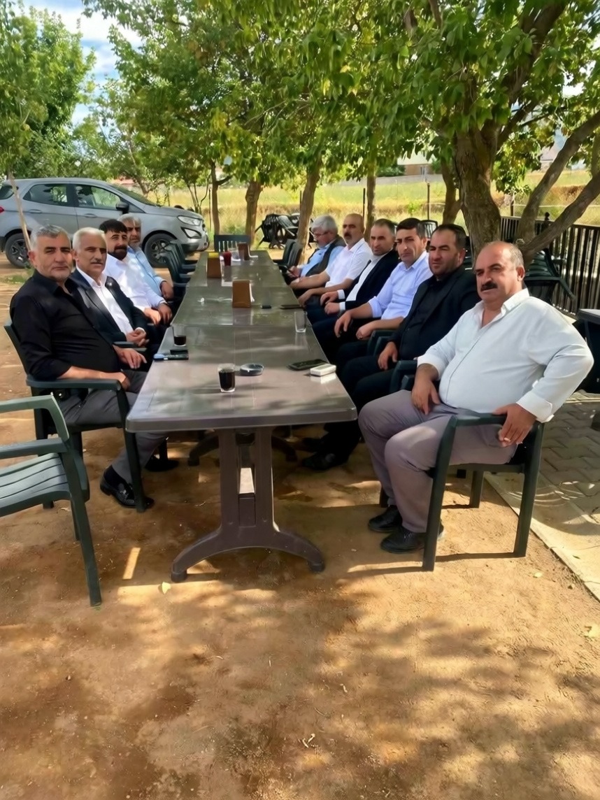 Güroymak muhtarları iletişim köprüsü kurmak için dernek çatısında birleşti