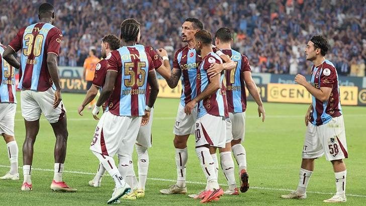 Trabzonspor, Başakşehir'i Mohamed Salah'ın golleriyle 2-1 mağlup etti