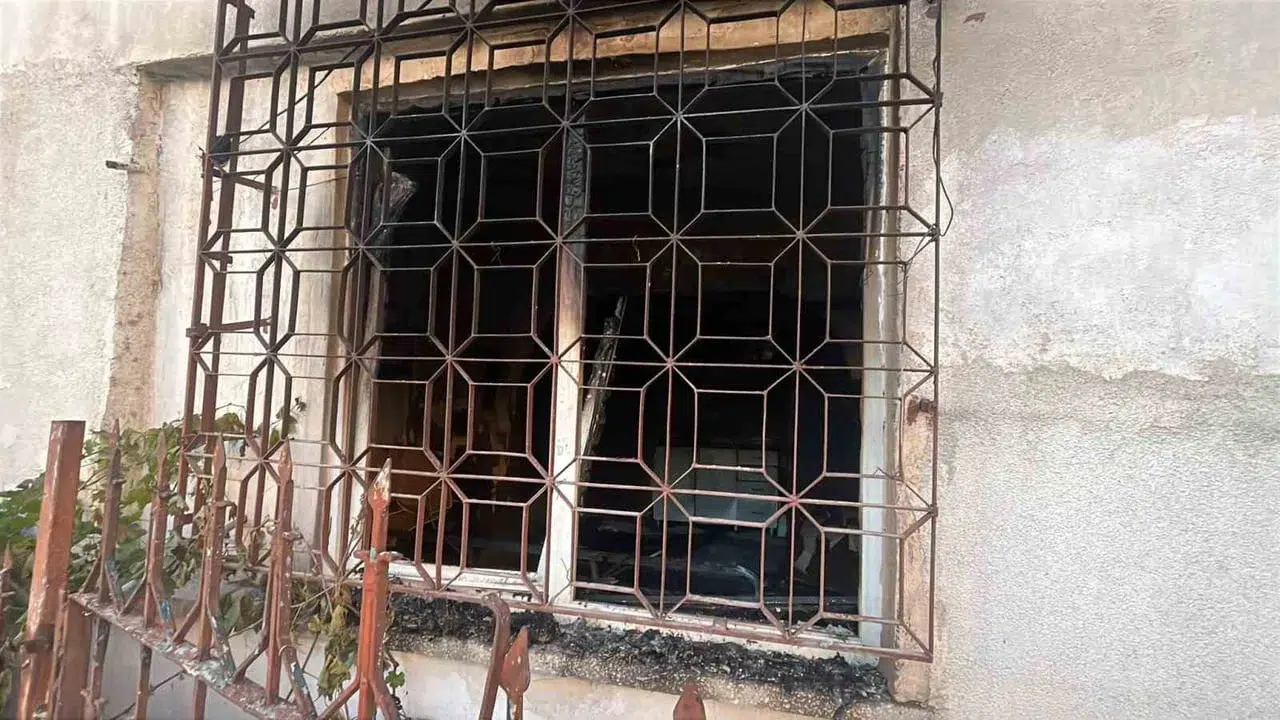 Çorum'da bir apartmanın giriş katındaki dairede yangın çıktı