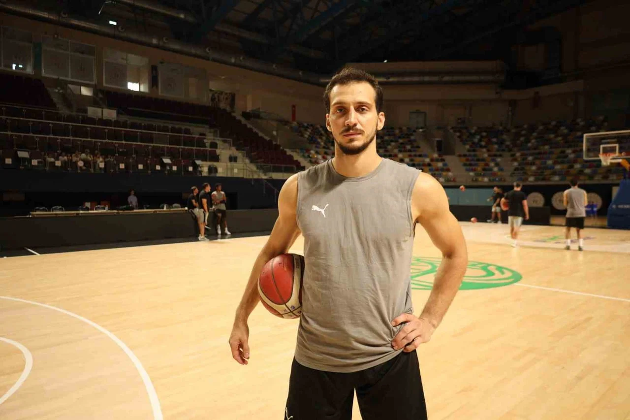 Körfez Basket guardı Emre Ekşioğlu antrenmanda sakatlandı