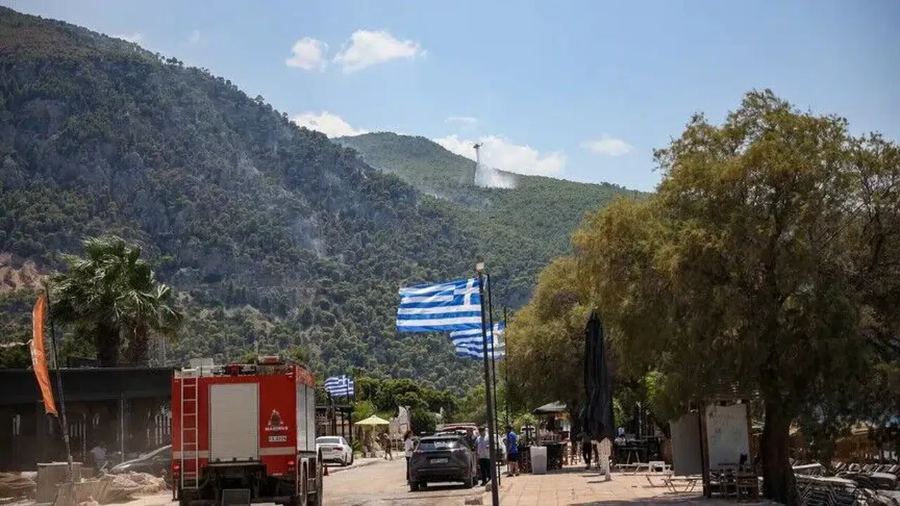 Yunanistan'da 10 bölge için 3. seviye yüksek yangın riski ilan edildi