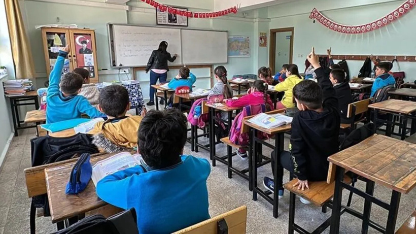 Sinop'ta memurların İl Milli Eğitim Müdürlüğü'ne çekilmesi 7 okulu memursuz bıraktı