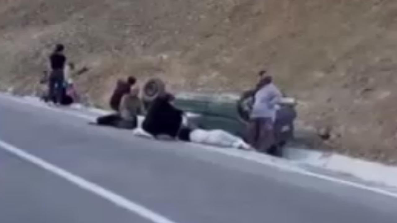 Adana Kozan'da kontrolden çıkan otomobil takla attı: 6 yaralı