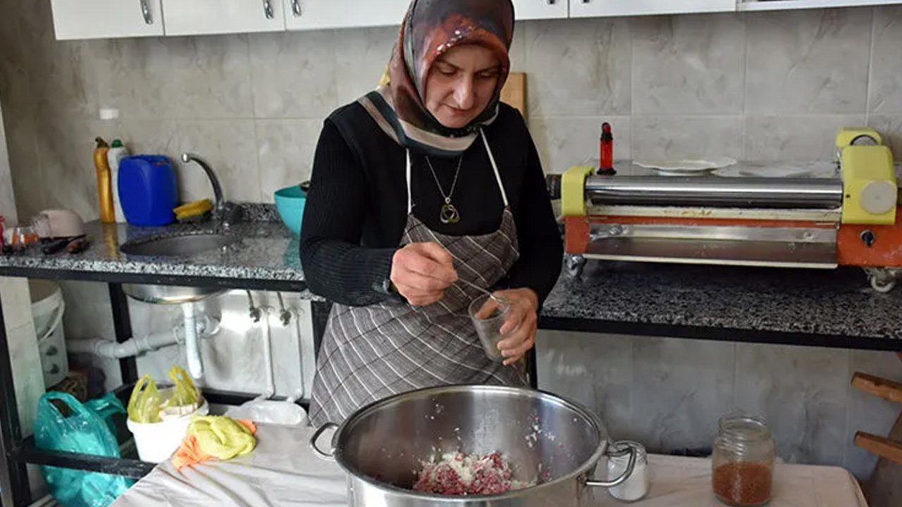 Ev kadınlarının sosyal güvenceye kavuşması için hazırlanan kanun teklifi Meclis'e sunuldu