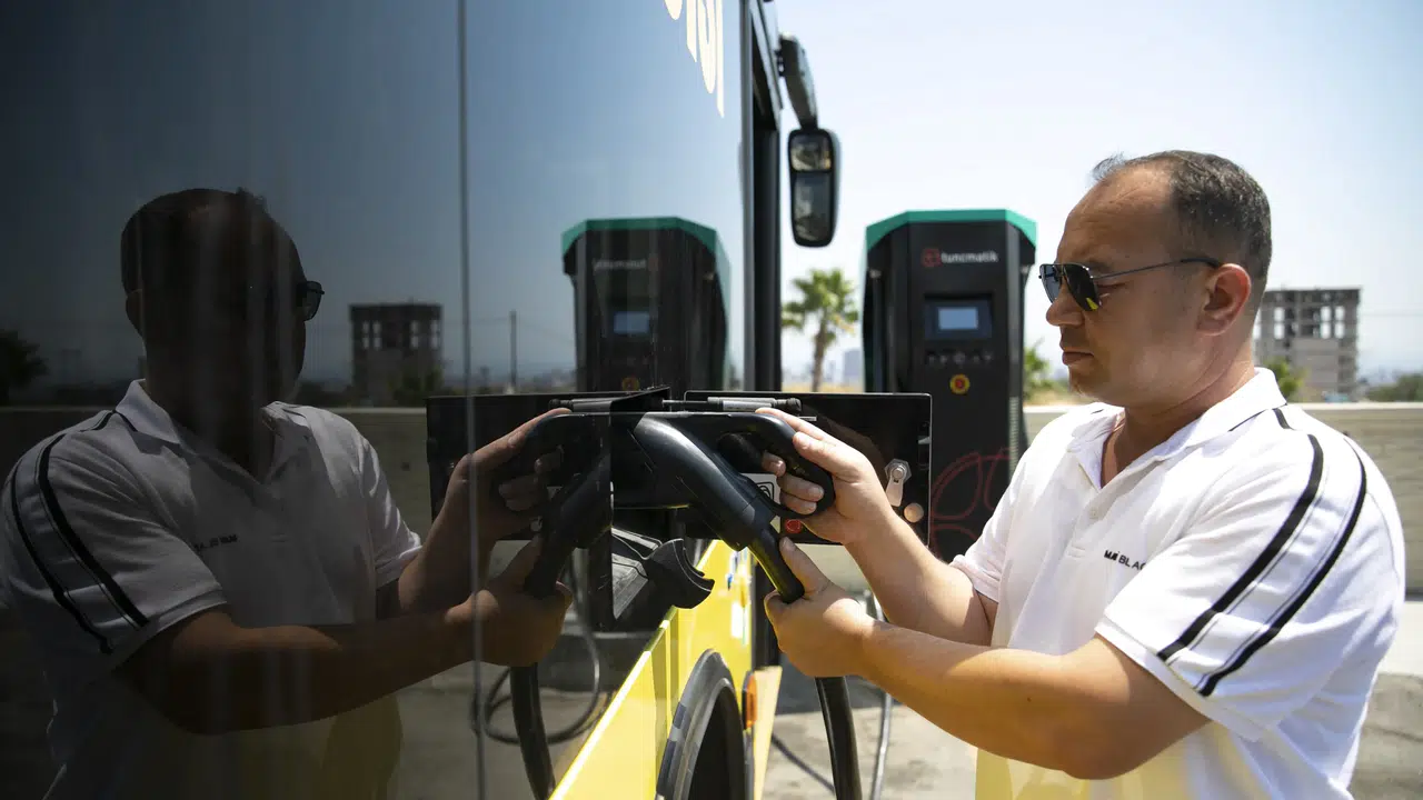 Mersin'de elektrikli otobüslerle 8 ayda 14,5 milyon lira yakıt tasarrufu sağlandı