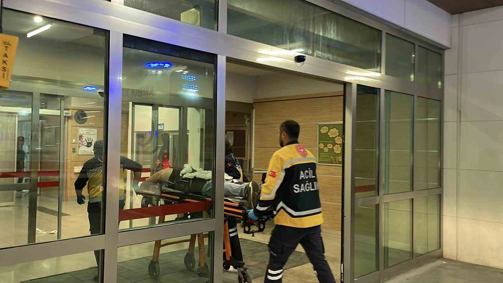 Karaman'da bıçaklı kavga ve trafik kazaları sonucu 2 kişi yaralandı