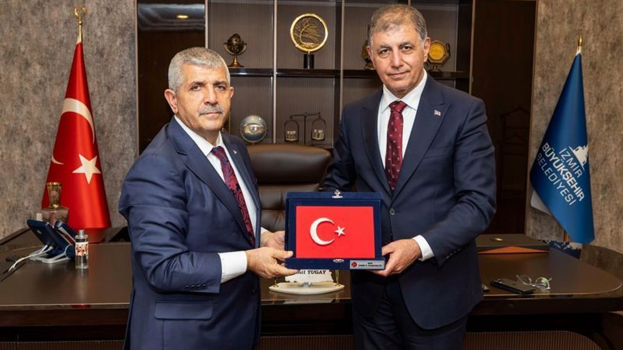 MHP İzmir heyeti İzmir Büyükşehir Belediye Başkanı Cemil Tugay'ı ziyaret etti