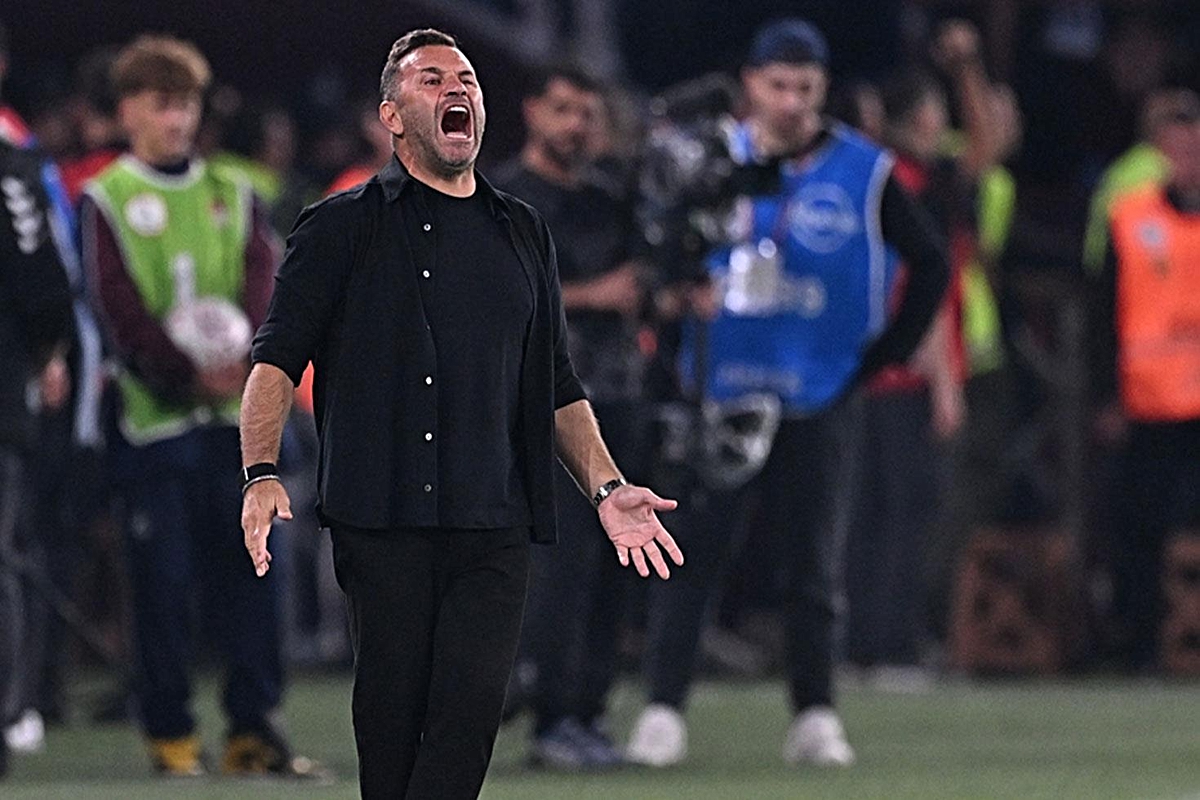 Okan Buruk istifa sorusuna tepki göstererek yanıt verdi