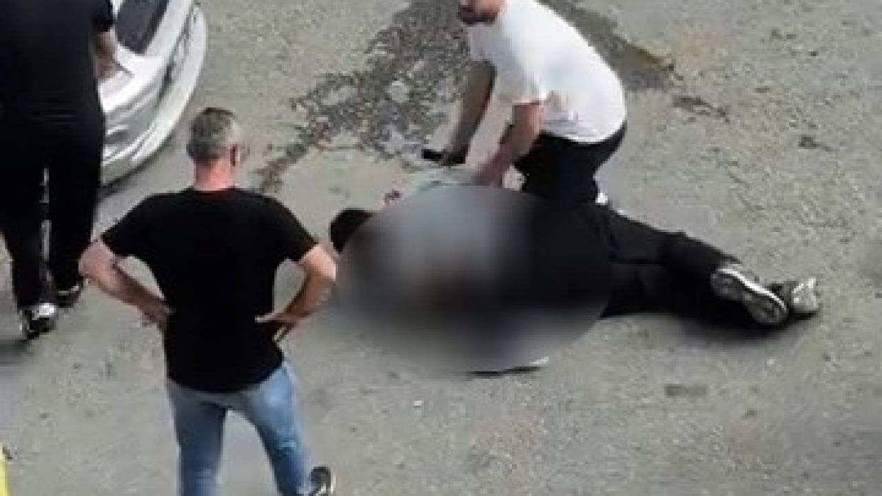 Rize'nin Ardeşen ilçesinde banka önünde silahlı saldırı: 1 ağır yaralı