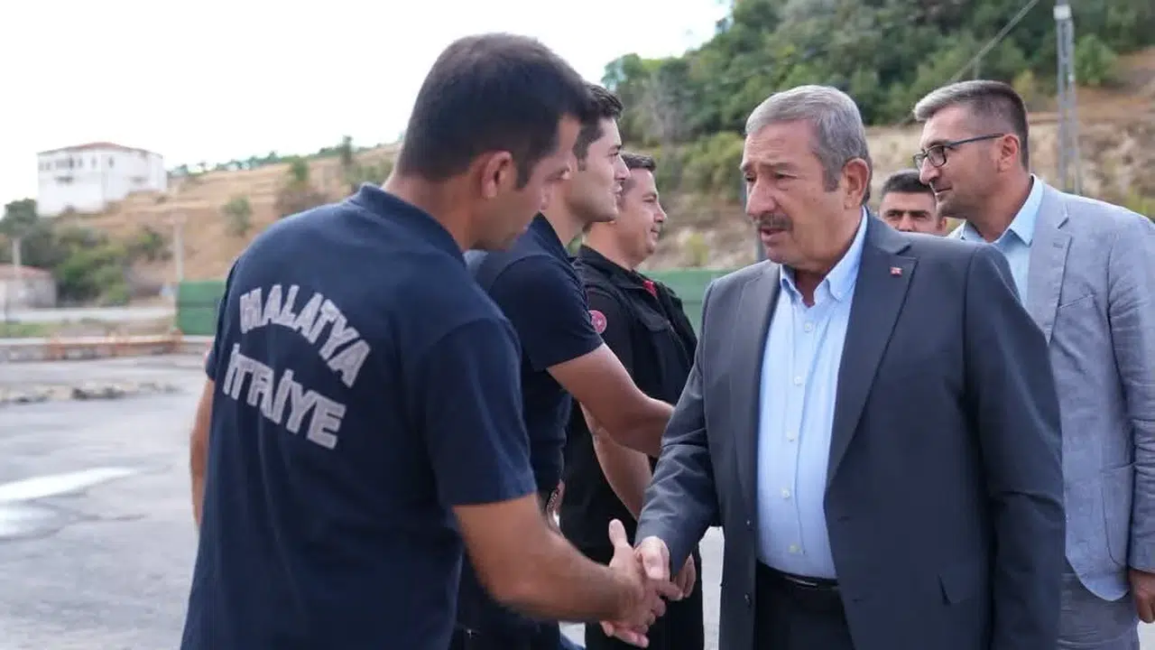 Darende Belediye Başkanı Bozkurt itfaiye personelini ziyaret etti