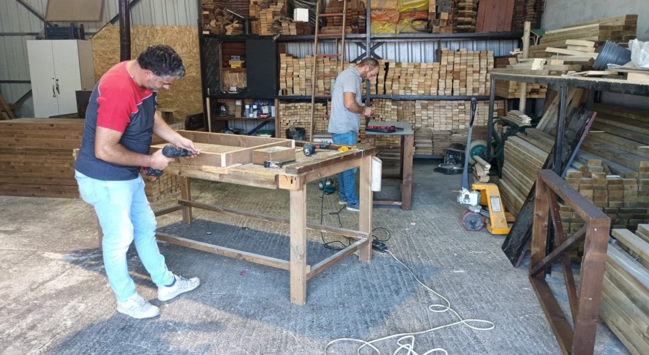 Ordu Büyükşehir Belediyesi park ekipmanlarını kendi atölyelerinde üretiyor