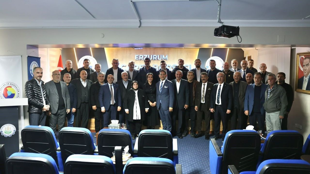 Erzurum Ticaret Borsası Meclis Divanı'nda Yavuz Güney yeniden başkan seçildi