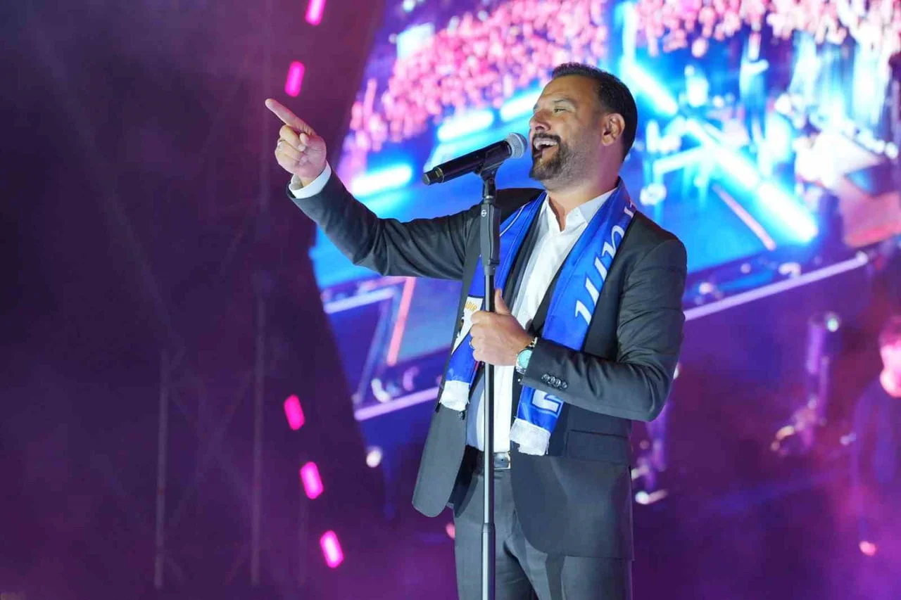 Alişan Erzurum Kültür Yolu Festivali kapsamında sahne aldı