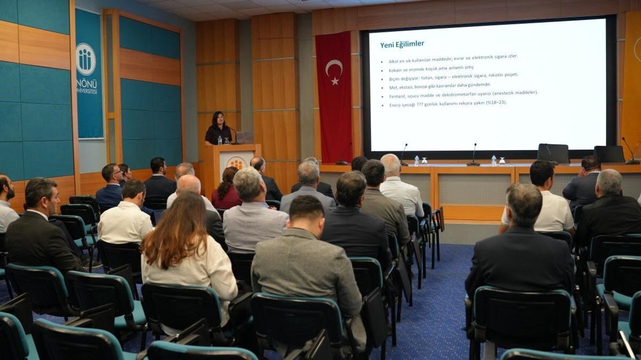 İnönü Üniversitesi yöneticilerine madde bağımlılığı eğitimi verildi
