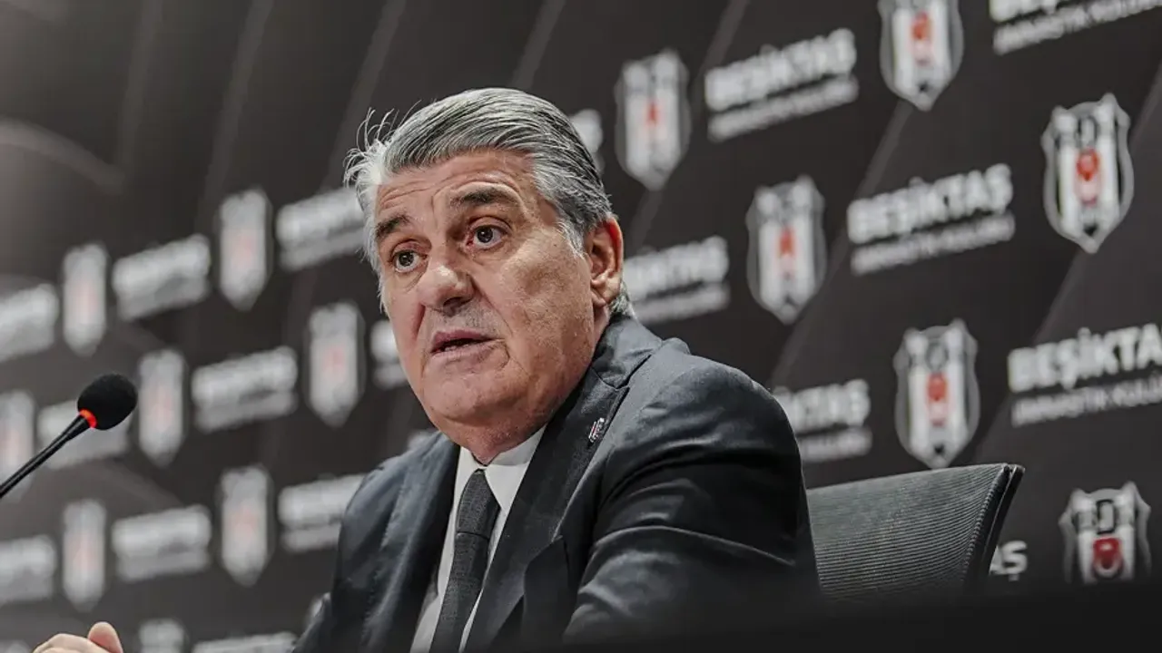 Beşiktaş'ta Serdal Adalı yönetimi idari ve mali olarak ibra edildi
