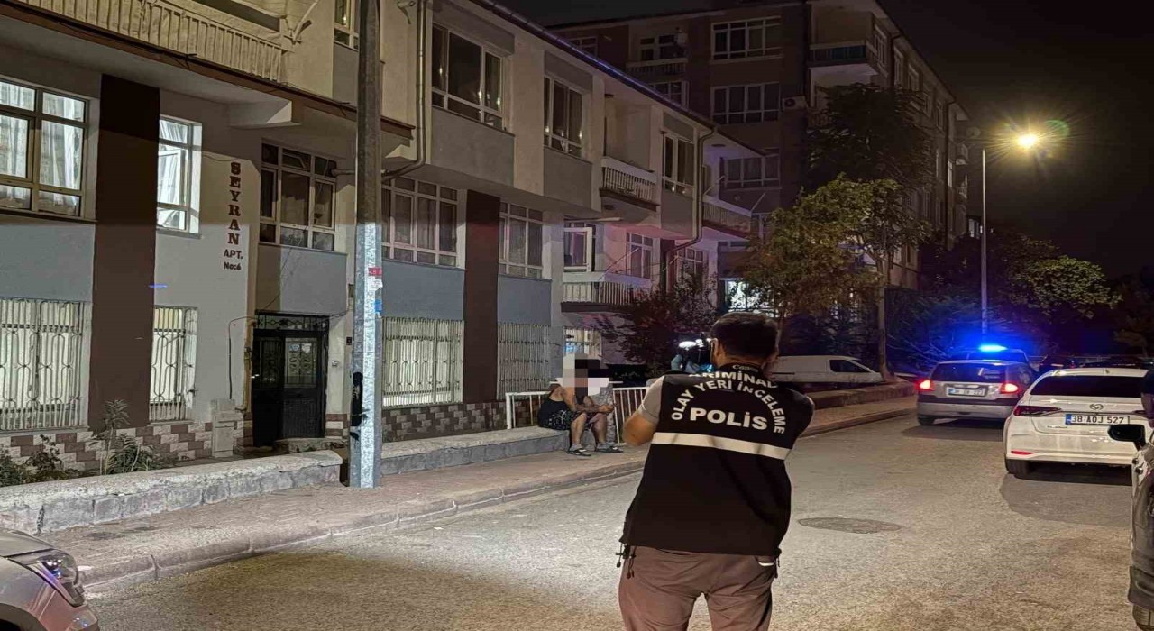 Kayseri'de iki arkadaş arasındaki tartışma bıçaklı kavgaya dönüştü