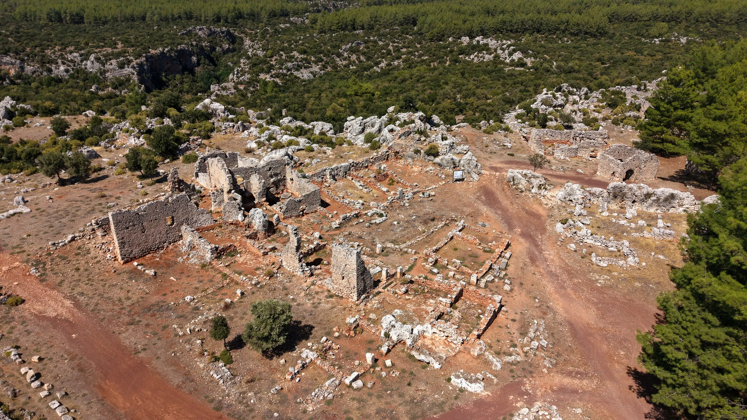 Antalya'daki antik zeytinyağı merkezinin Perge'nin imarına katkı sağladığı belirlendi
