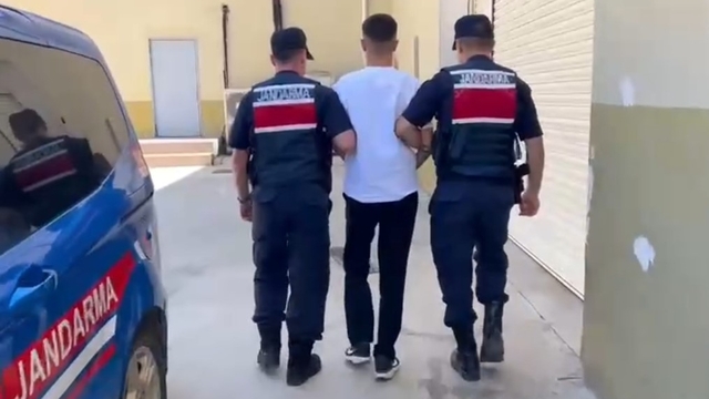 Gaziantep'te 11 yıl hapis cezasıyla aranan firari jandarma tarafından yakalandı