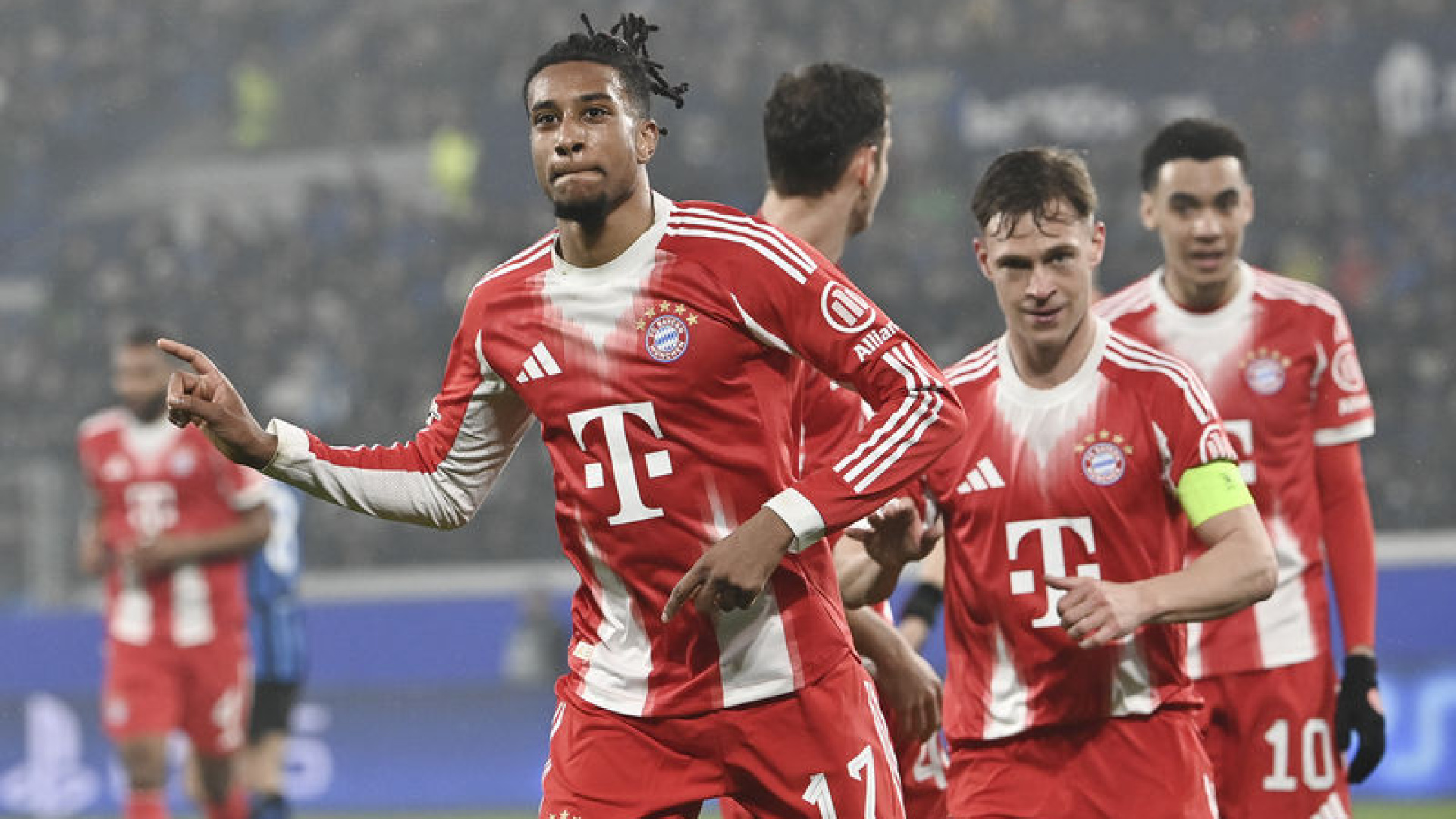 Bayern Münih Bundesliga'ya Stuttgart karşısında 5-1'lik galibiyetle başladı