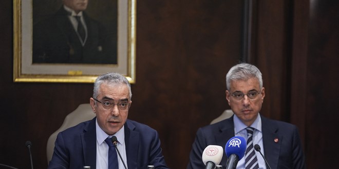 Sağlıkta hukuki güvence ve yerli üretim konuları Çankaya Köşkü'nde görüşüldü