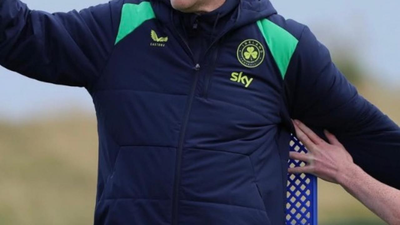 İrlanda Teknik Direktörü Hallgrimsson, UEFA'dan iki ülkeyi eşleştirmemesini istedi