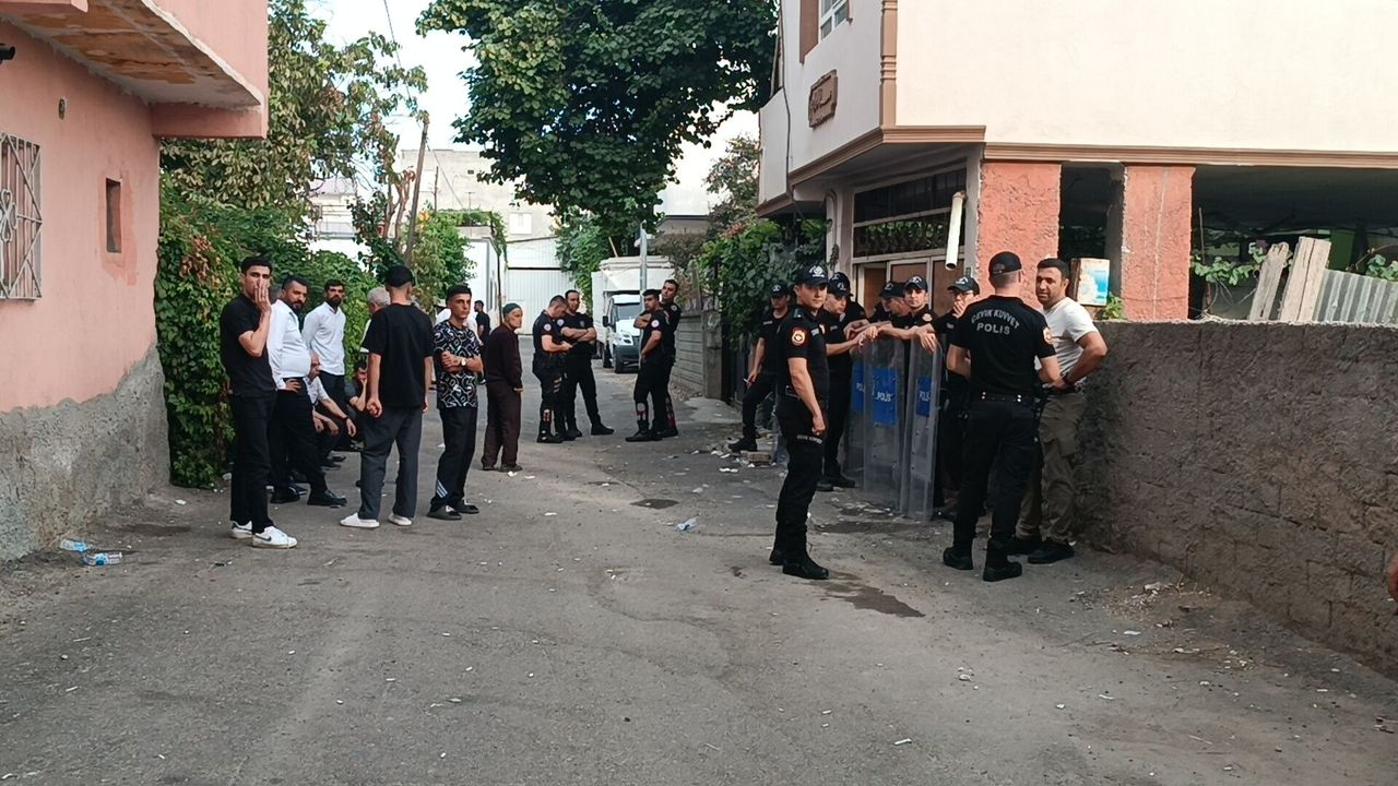 Batman'da annesini bıçakla öldüren zanlı mahkemece tutuklandı