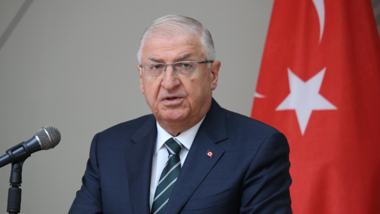 Bakan Güler Azerbaycan'daki tatbikatta bölge şartlarına dikkat çekti