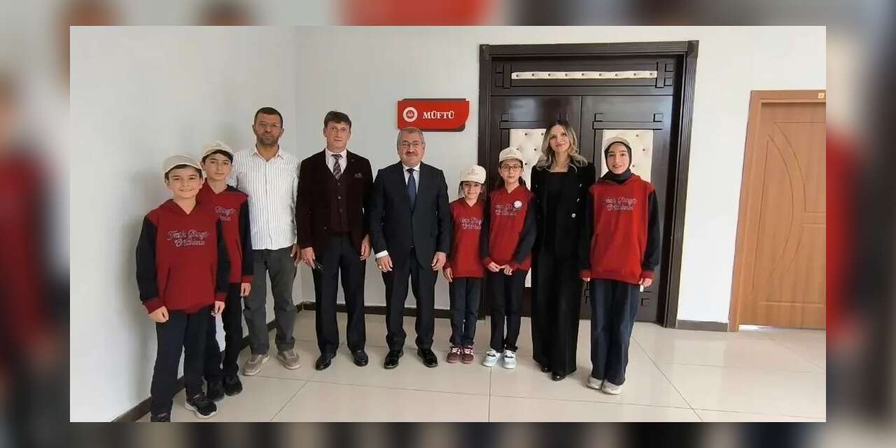 Faik Güngör Ortaokulu heyeti Erzurum İl Müftüsü Yaşar Çapçı'yı ziyaret etti