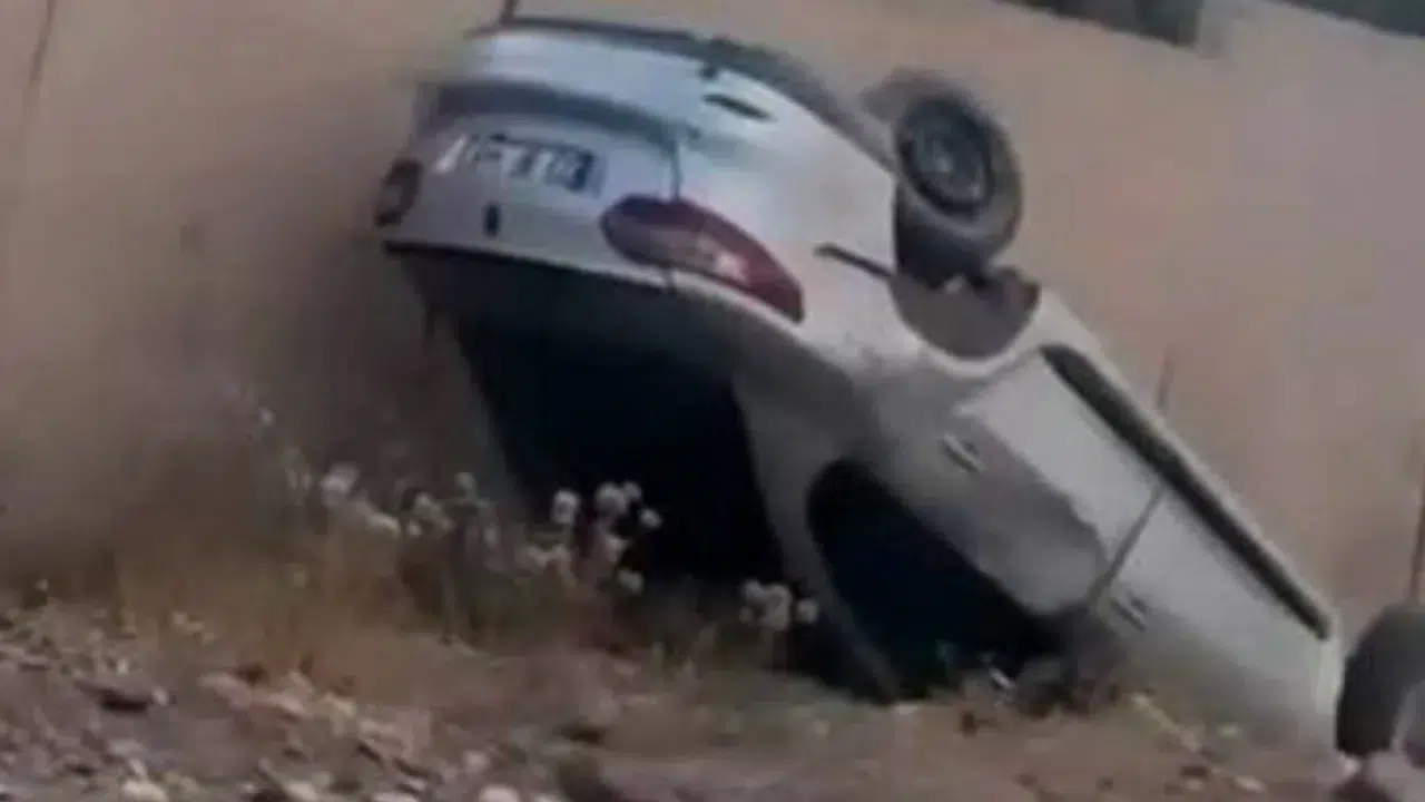 Diyarbakır'da otomobilin takla atması sonucu bir kişi yaralandı