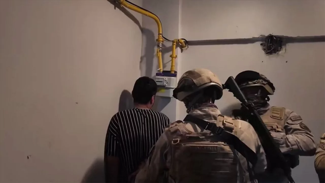 Eskişehir merkezli tefecilik operasyonunda 2 kişi tutuklandı