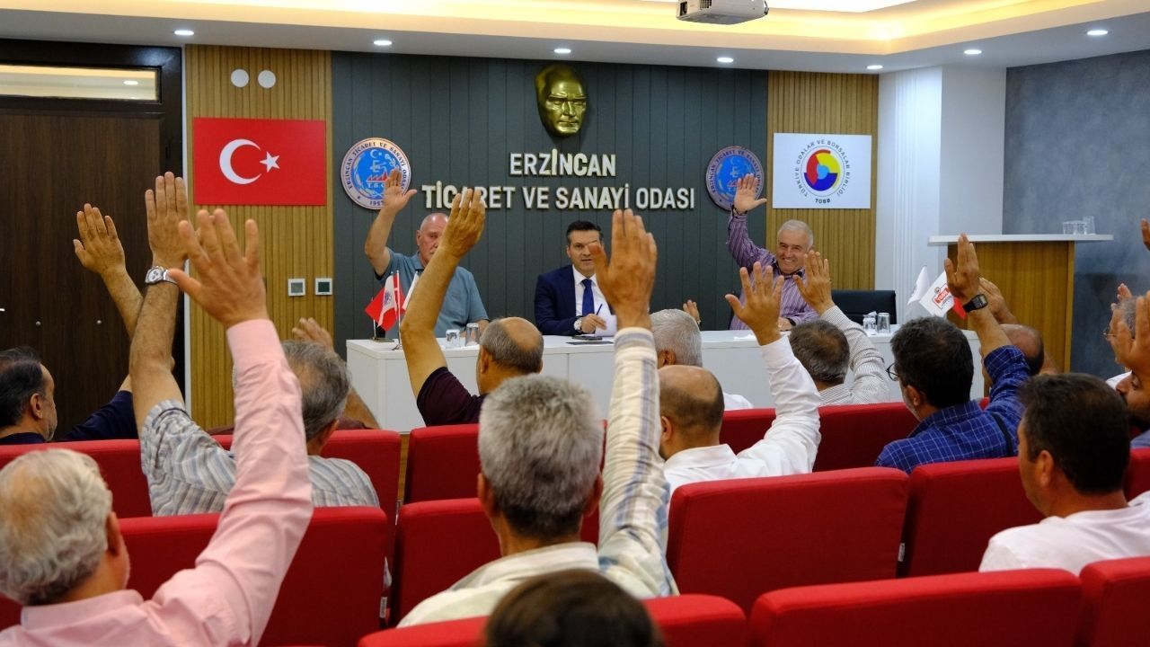 Erzincan TSO öğrencilere verilen aylık burs miktarını 2.500 liraya çıkardı