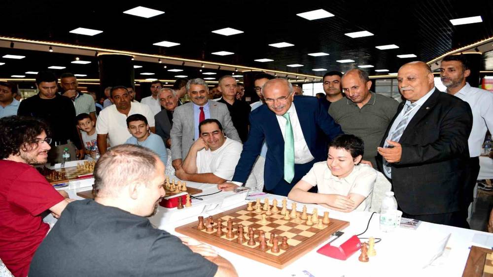 Malatya'da 15 ülkeden sporcuların katıldığı satranç turnuvası açıldı