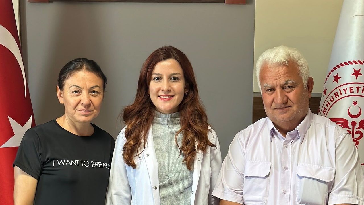 Kocaeli'den Kars'a doktorunun peşinden gelen hasta ve eşi