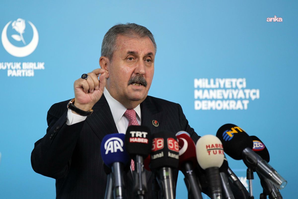 Mustafa Destici Malazgirt ve Büyük Taarruz'un yıl dönümleri için mesaj yayımladı
