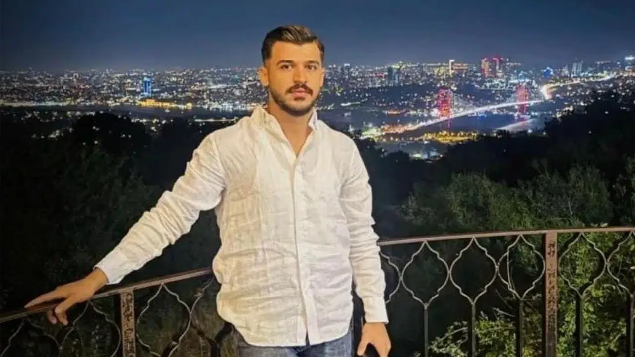 Şanlıurfa'da koyun sürüsüne çarpan otomobilin sürücüsü hayatını kaybetti