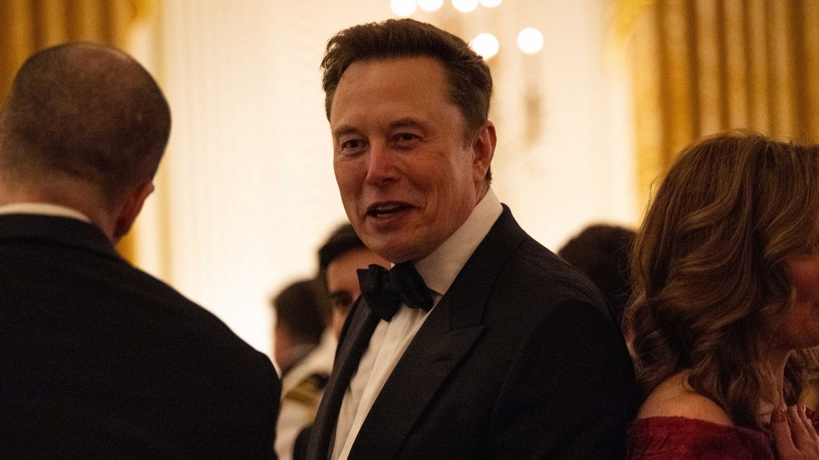 Elon Musk, SpaceX'in 6 ay içinde yapay zeka alanında lider olacağını öngördü