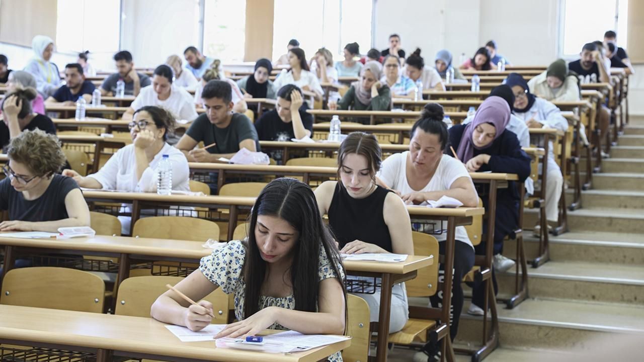 2026 KPSS lisans sonuçları açıklandı, adaylar atama puanlarını araştırıyor