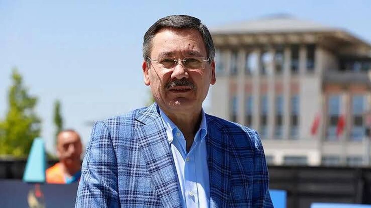 Melih Gökçek, Murat Ağırel'in taşınmaz iddialarını e-Devlet belgesiyle reddetti