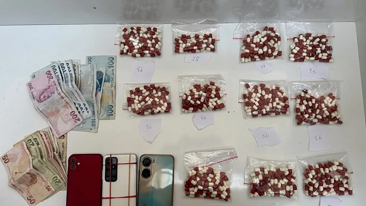 İzmir'deki asayiş operasyonlarında 74 kişi tutuklandı
