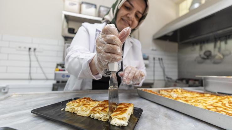 Mersin'de belediye desteğiyle üretim yapan kadın girişimci kendi işletmesini açtı