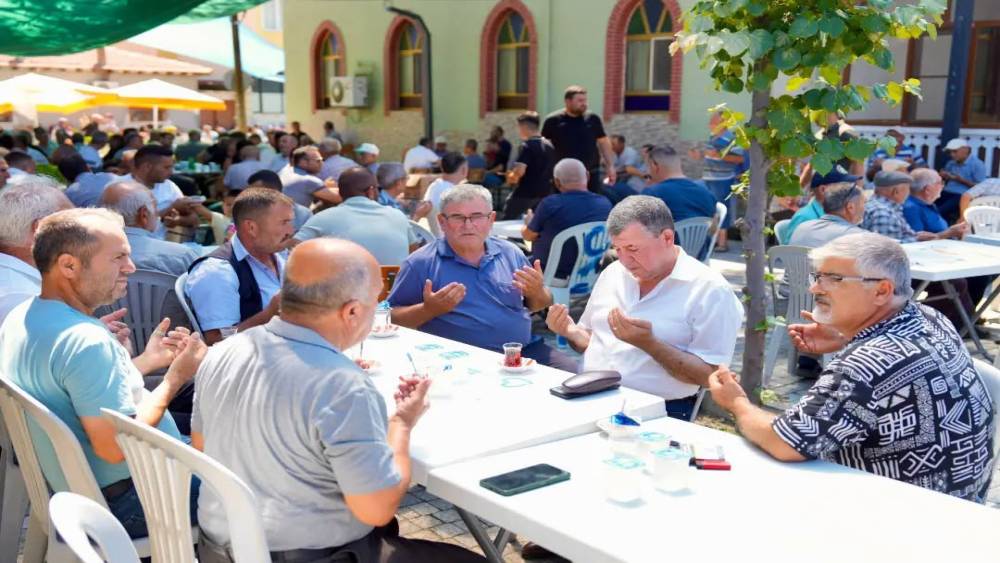 Burhaniye Börezli Mahallesi'nde yaz Kur'an kursu öğrencileri için hatim töreni düzenlendi