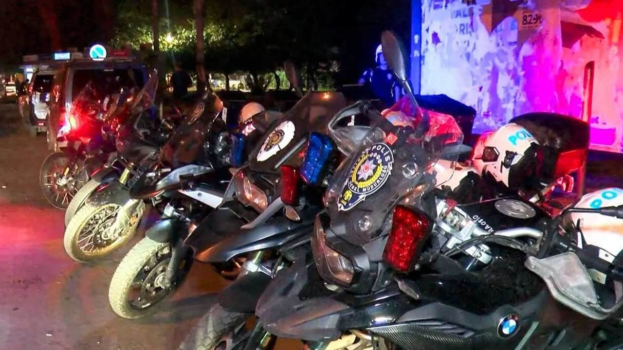 Adana'da geniş çaplı denetimde aranan 64 kişi yakalandı