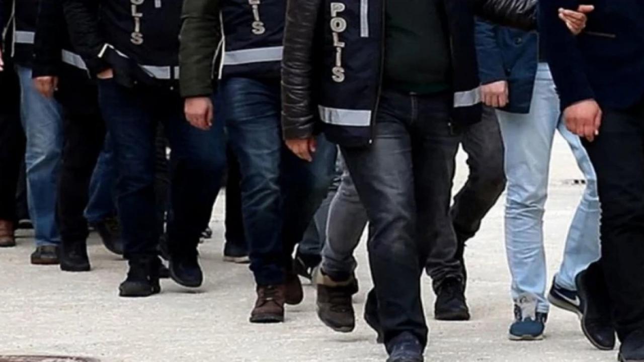 Antalya Kemer'de fuhuş operasyonunda biri kamu görevlisi 11 gözaltı