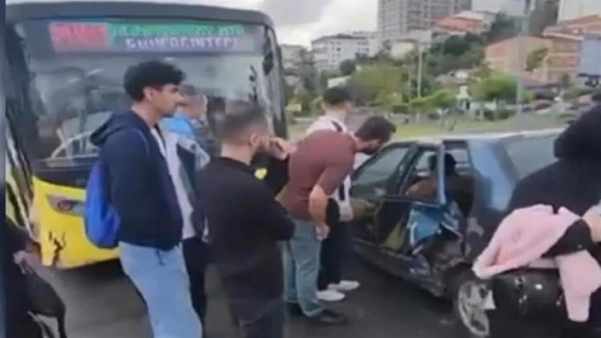 Başakşehir'de otobüs ve otomobilin çarpışması sonucu 3 kişi yaralandı