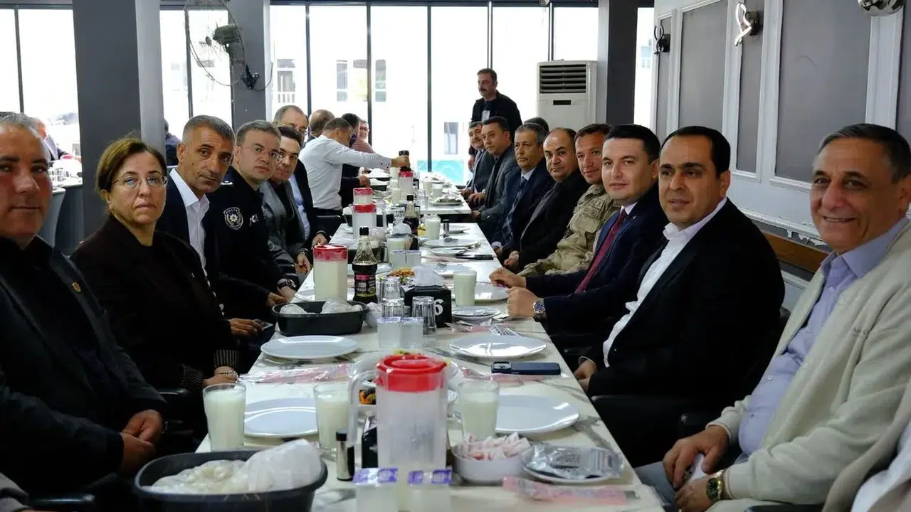 Birecik'te 19 Ekim Muhtarlar Günü çeşitli etkinliklerle kutlandı