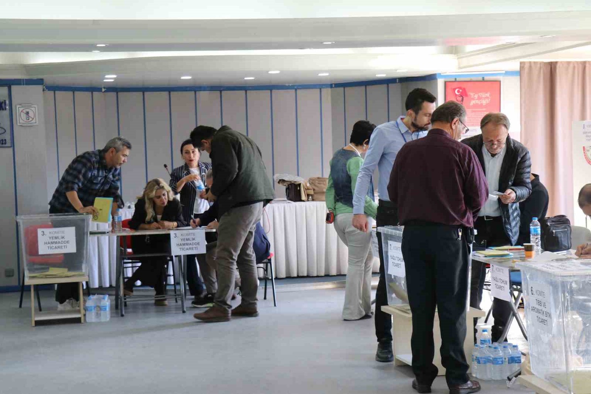 Denizli Ticaret Borsası'nda yeni dönem seçimleri başladı