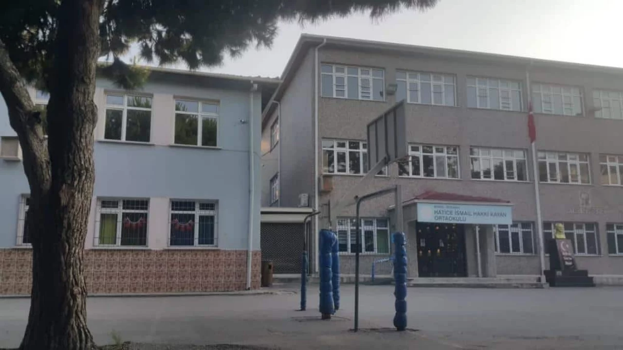 Bursa'da iki ortaokul için yık-yap ihaleleri başlatıldı
