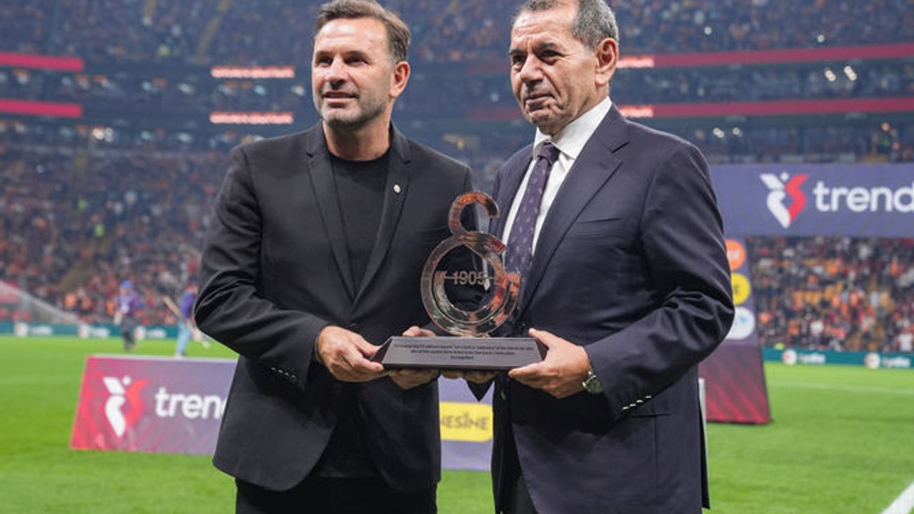 Galatasaray Başkanı Özbek'ten Okan Buruk'a tam destek ve sözleşme mesajı