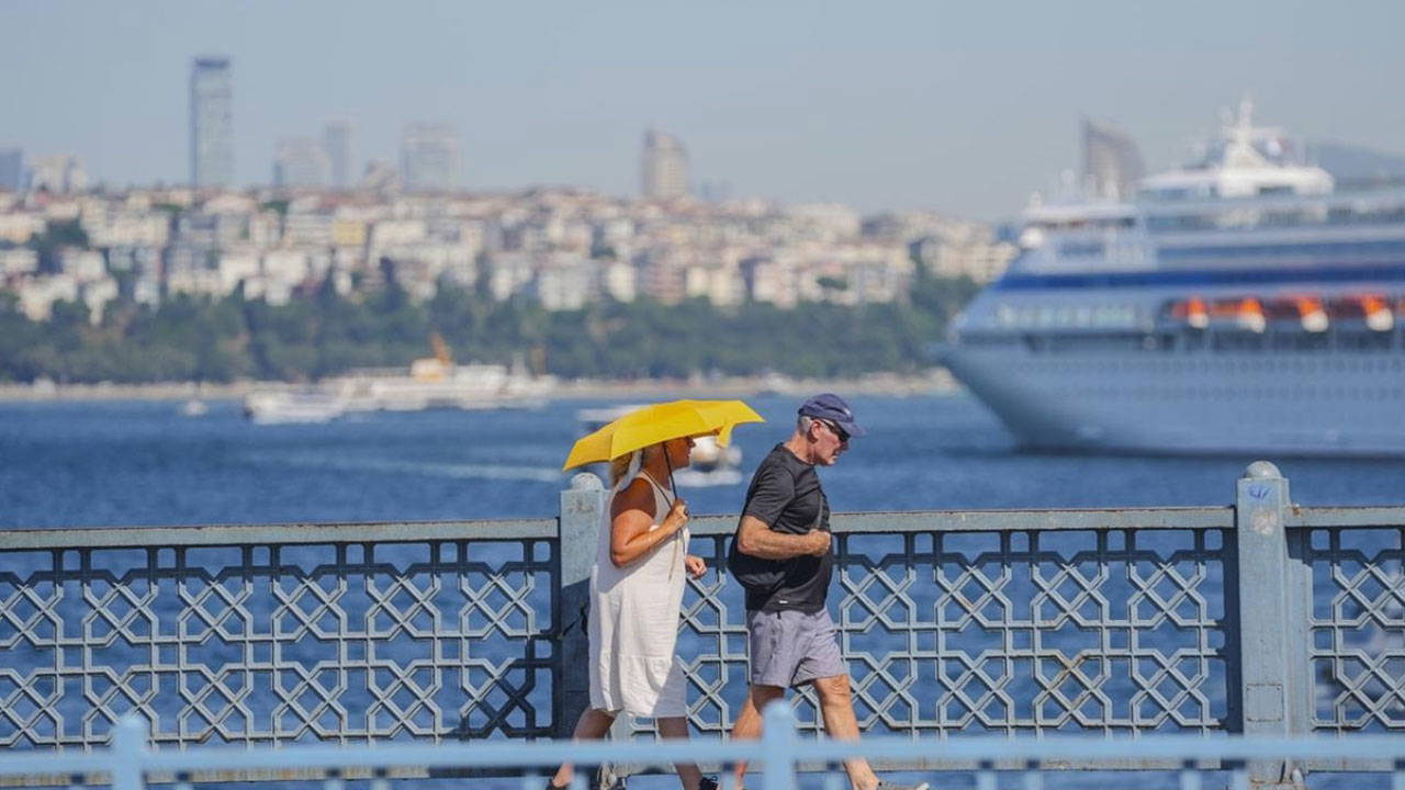 İstanbul'da Afrika ve Basra kaynaklı sıcak hava dalgası etkili oluyor