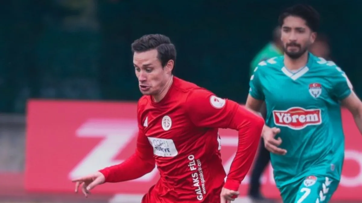 Antalyaspor, Kars deplasmanında iki golle tur biletini aldı